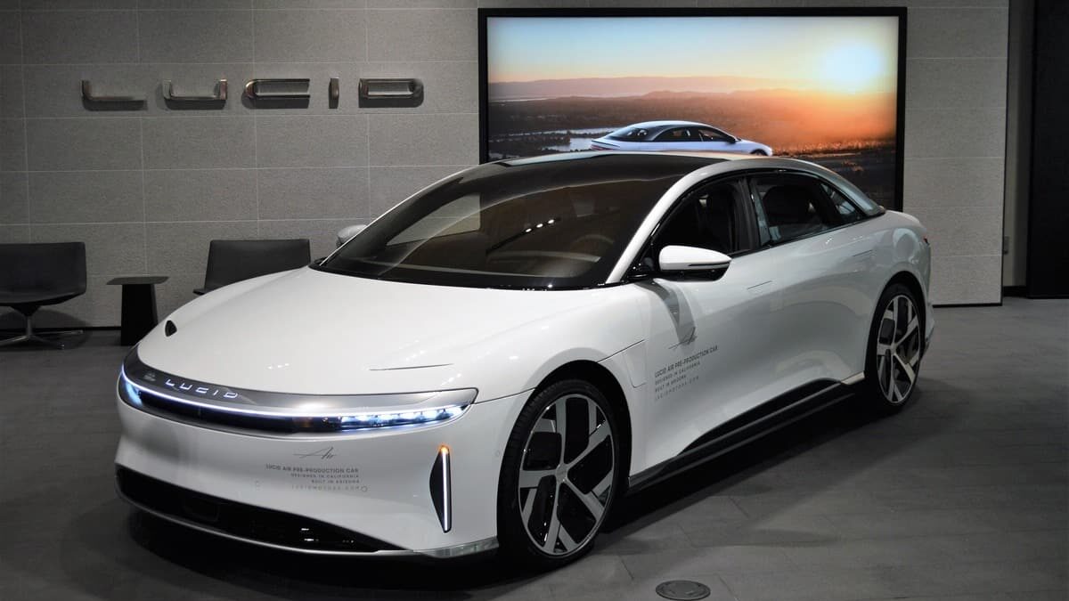 Lucid Motors Air Dream Edition Luxury Electric car and it's technology on display in Lucid Studio Showroom
