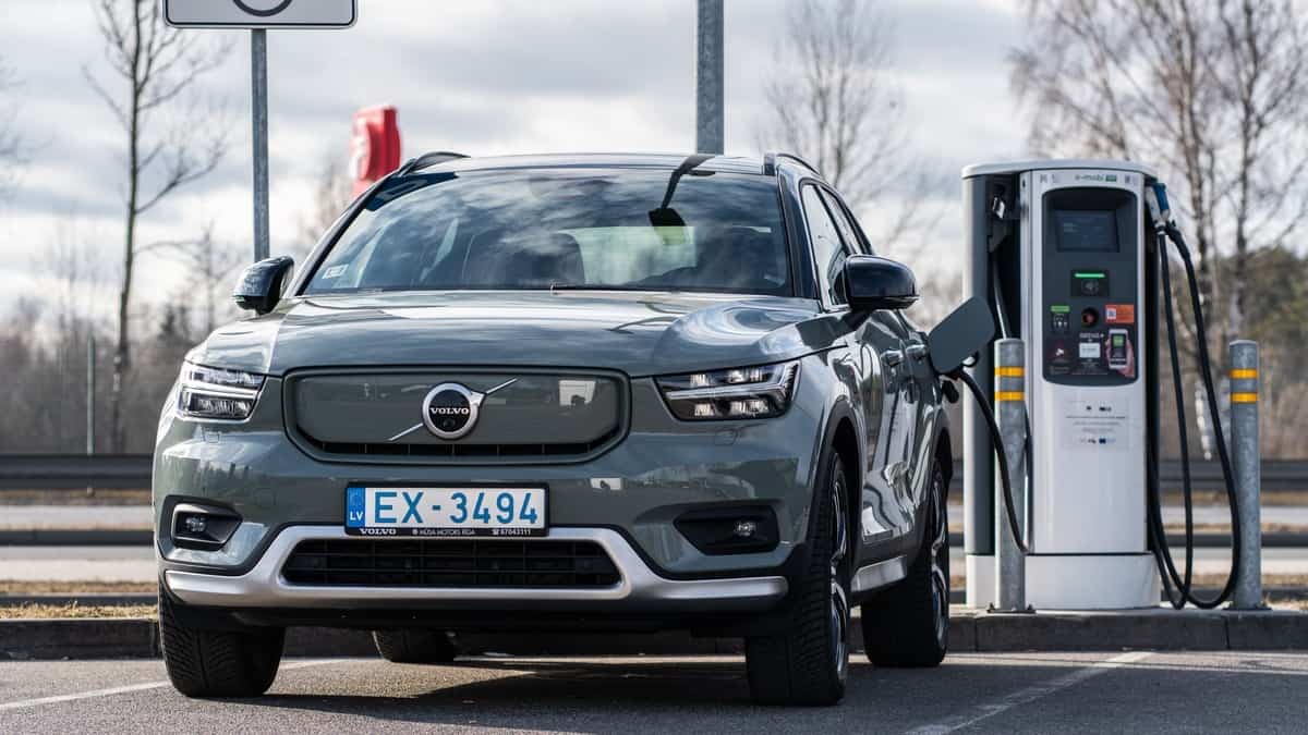 VOLVO XC40 Recharge is first pure electric compact SUV, built for city life