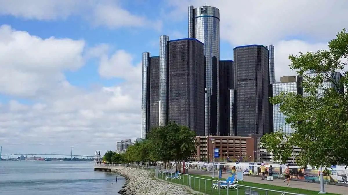 Detroit GM Renaissance Center Detroit Skyline