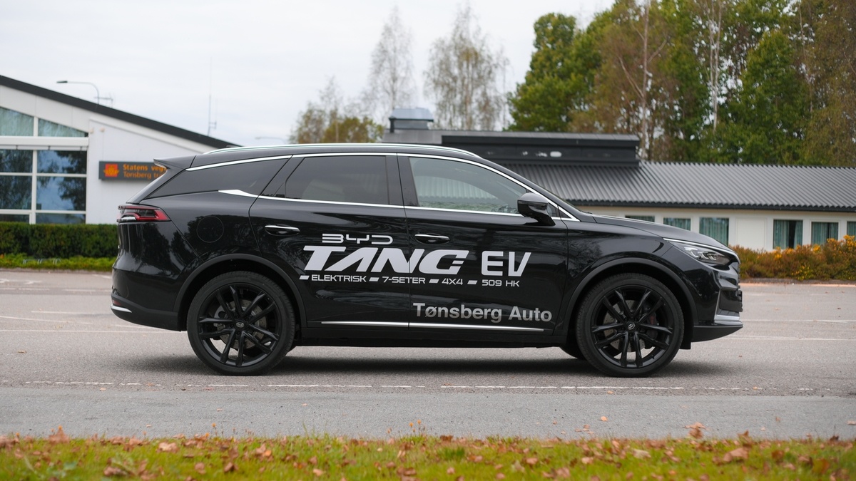 black BYD Tang is a new SUV electric car from China