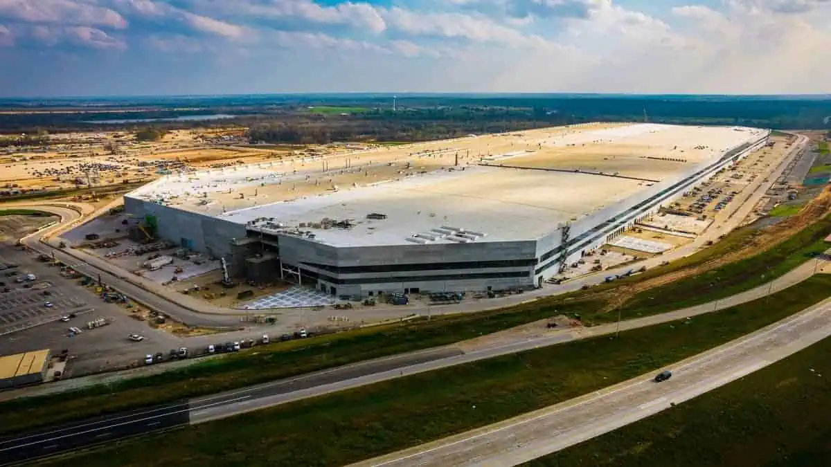 January 2nd , 2022 - Austin , Texas , USA Elon Musk_s Tesla GigaFactory massive Battery production plant that will also make the New 4680 Battery Cells and Cybertruck and Possibly Semi and Tesla Bot